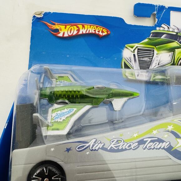 Hot Wheels Sky Mission Air Race Team Transport Truck w/Vehicle Jet 2009 Green - Picture 6 of 7